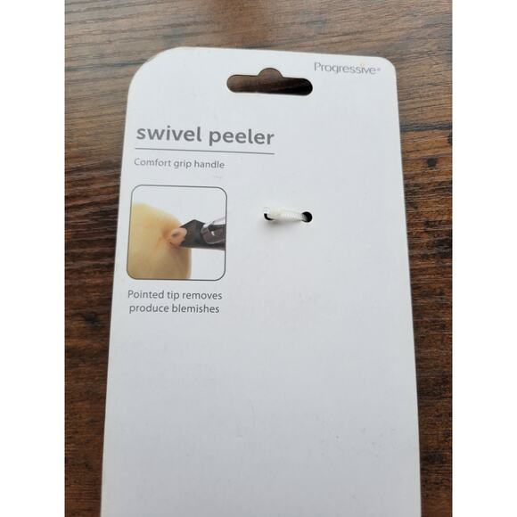 New Progressive GT-7416 Vegetable Peeler/Slicer Yellow w/Black Handle - 8" Long - Picture 5 of 6